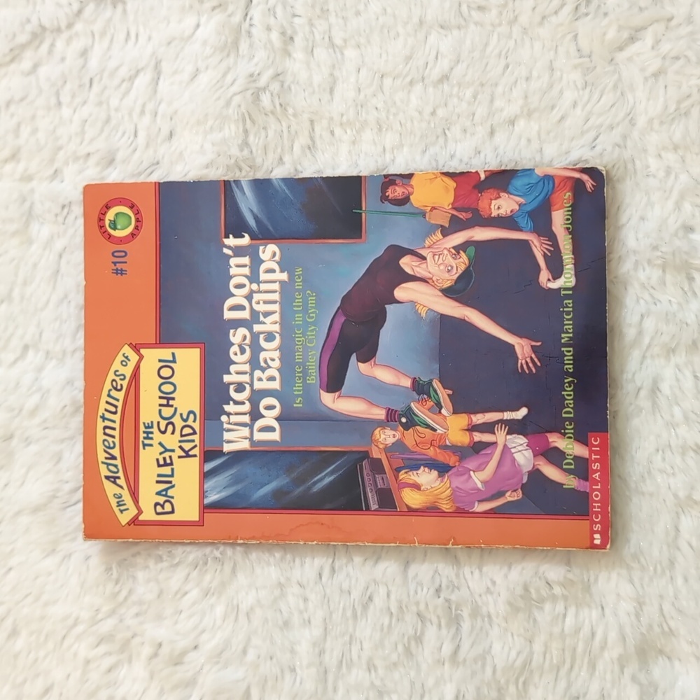 💵2/$10Bundle and Save💵 Scholastic|Bailey School Kids Witches don't do bacflips